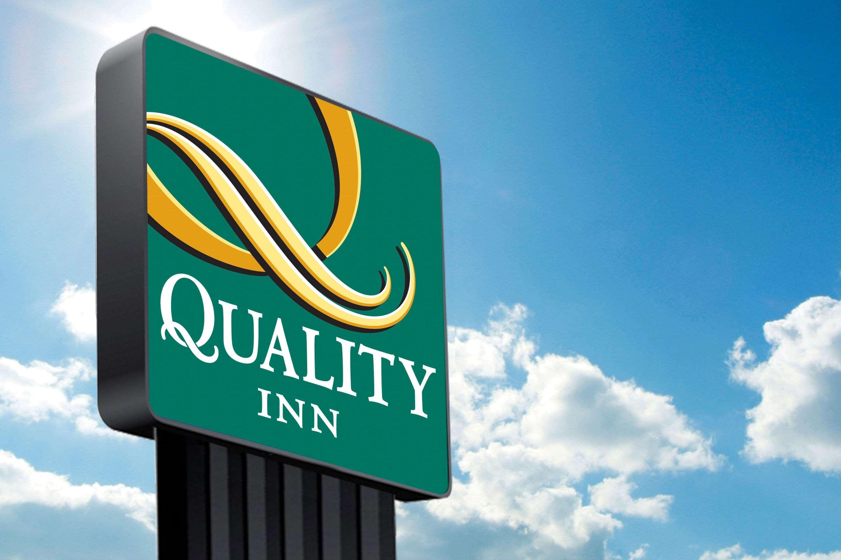 Quality Inn Newton At I-80 Exterior foto